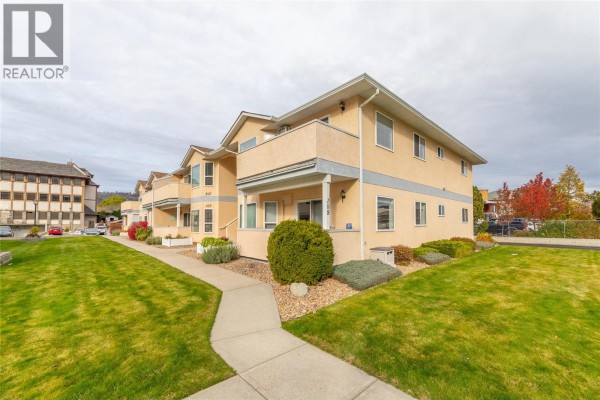Living room - 13014 Armstrong Avenue Unit# 208, Summerland, BC V0H1Z5 Photo 2