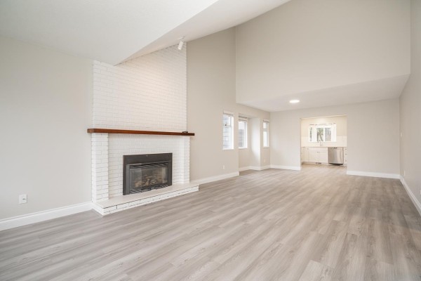13015 Summerhill Crescent, Surrey, BC V4A7T4 Photo 3