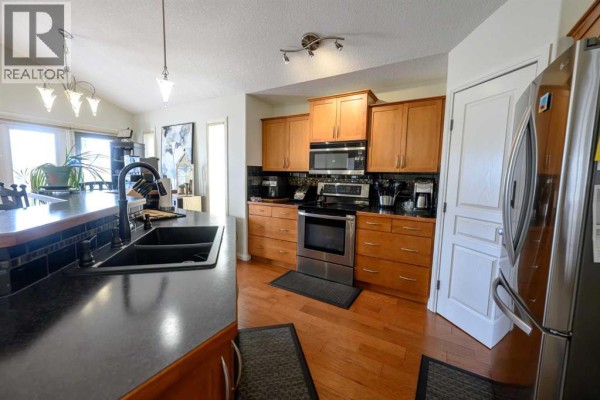 Bedroom - 13017 89 Street, Grande Prairie, AB T8X1V9 Photo 2