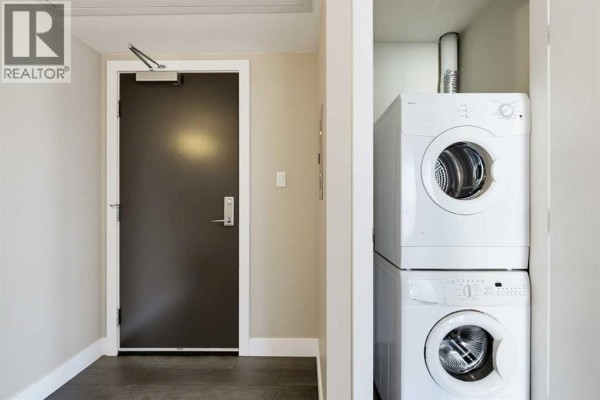 Bedroom - 1302, 1122 3 Street Se, Calgary, AB T2G1H7 Photo 5