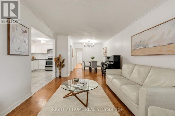 Bedroom 2 - 1302 Redbank Crescent, Oakville, ON L6H1Y5 Photo 5