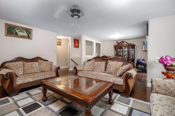 13025 96 Avenue, Surrey, BC V3V1Y2 Photo 5