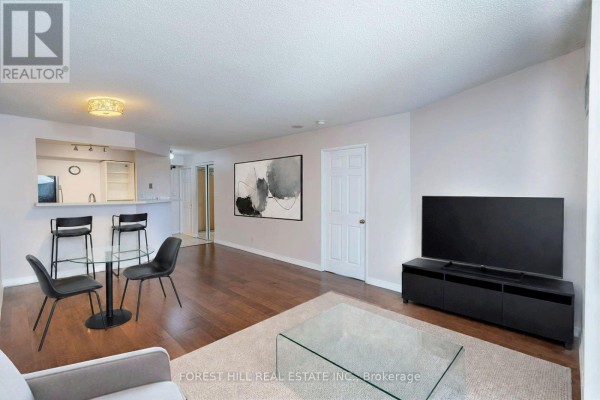 1303 - 24 Wellesley Street W, Toronto, ON, photo 3