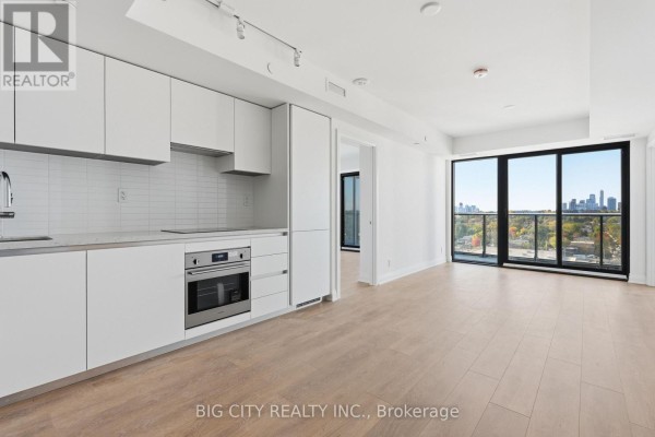 Living room - 1303 - 25 Frederick Todd Way, Toronto, ON M4G0E8 Photo 3