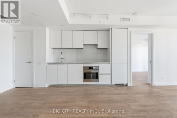 Primary Bedroom - 1303 - 25 Frederick Todd Way, Toronto, ON M4G0E8 Photo 4
