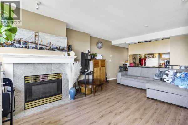 1303 6611 Cooney Road, Richmond, BC V6Y4C5 Photo 4