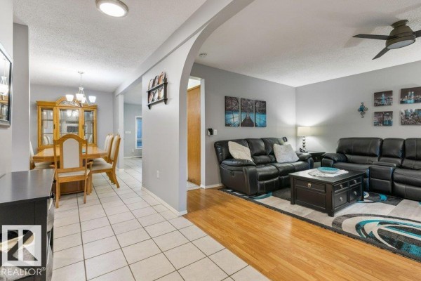Primary Bedroom - 13035 117 St Nw, Edmonton, AB T5E5J9 Photo 4