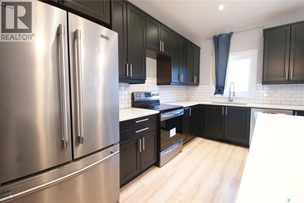 Kitchen - 1303a Broadway Avenue, Saskatoon, SK S7H2A5 Photo 2
