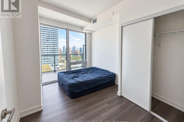 1304 - 448 Burnhamthorpe Road W, Mississauga, ON L5B0R4 Photo 5