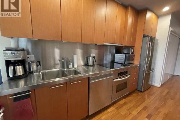 1304 1333 W Georgia Street, Vancouver, BC V6E4V3 Photo 2
