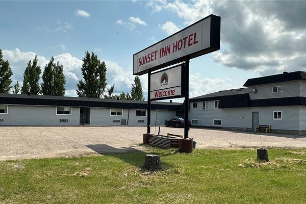 1304 Park Avenue E, Esterhazy, SK S0A0X0 Photo 2