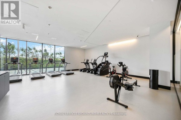 1305 - 30 Tretti Way, Toronto, ON M3H0E3 Photo 4