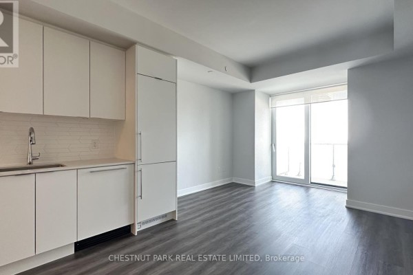 1305 - 430 Square One Drive, Mississauga, ON, photo 2