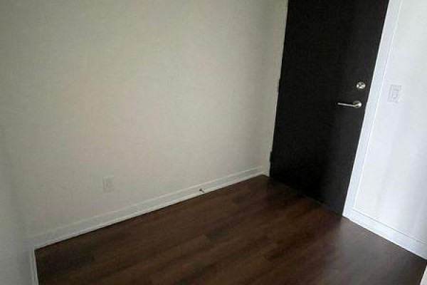 1305 - 60 Berwick Avenue, Toronto, ON, photo 2