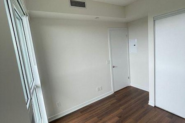 Bathroom - 1305 - 60 Berwick Avenue, Toronto, ON M5P0A3 Photo 4
