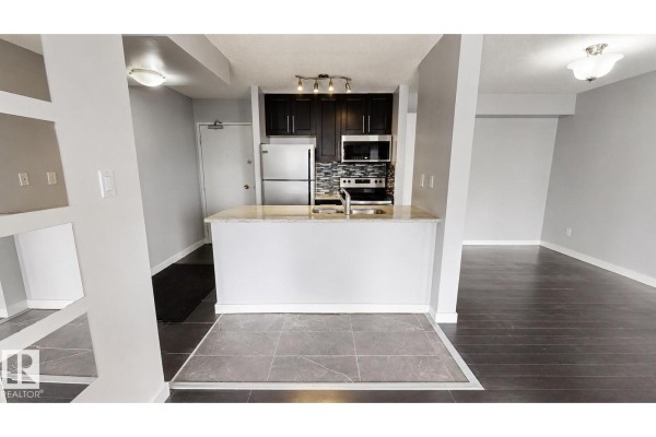 Kitchen - #1305 10160 116 St Nw, Edmonton, AB T5K1V9 Photo 3