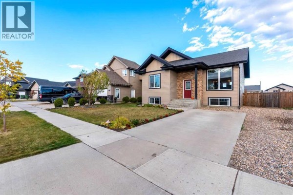 Kitchen - 1305 47a Avenue, Lloydminster, SK S9V2G6 Photo 2