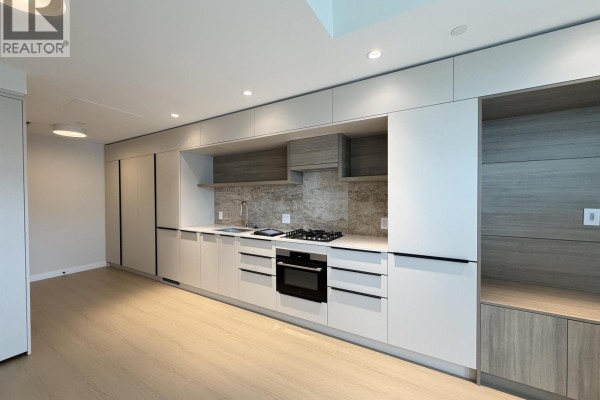1305 612 Elmwood Street, Coquitlam, BC V3J0W1 Photo 5