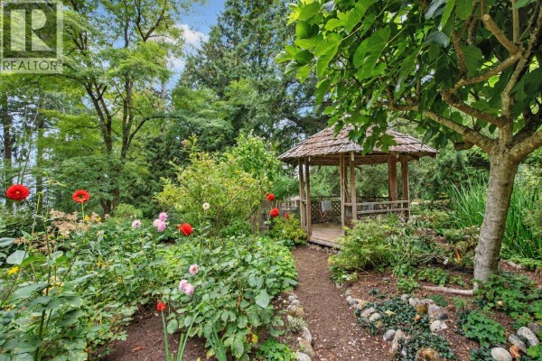 1305 Gower Point Road, Gibsons, BC V0N1V3 Photo 3