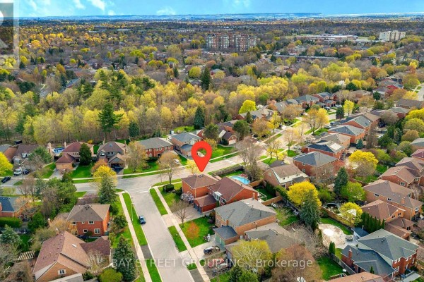 1305 Monks Passage, Oakville, ON, photo 3