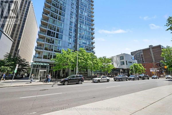 1306 - 179 Metcalfe Street, Ottawa, ON K2P1P7 Photo 2