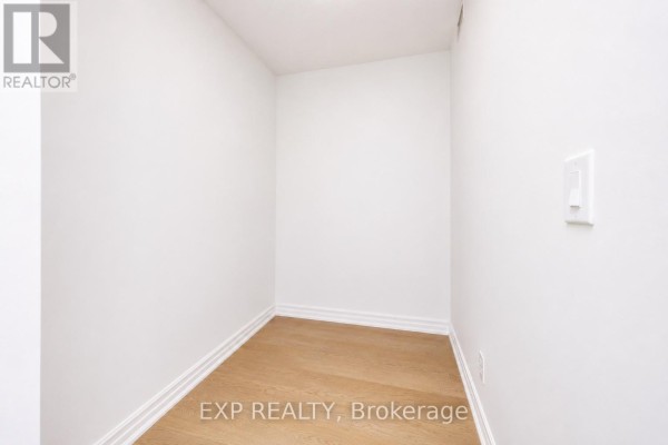 Dining room - 1306 - 225 Sackville Street, Toronto, ON M5A3H1 Photo 2