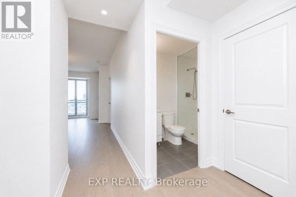 Kitchen - 1306 - 225 Sackville Street, Toronto, ON M5A3H1 Photo 3