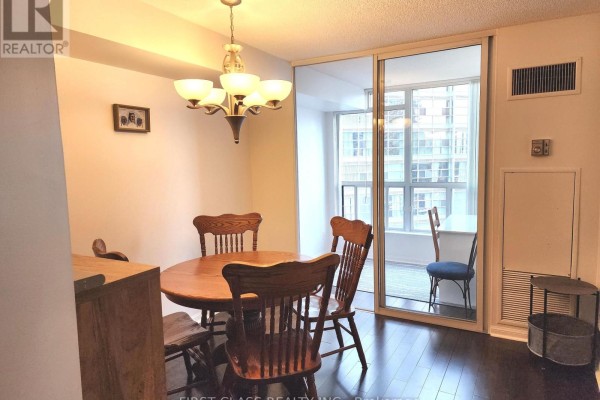 1306 - 24 Wellesley Street W, Toronto, ON, photo 2