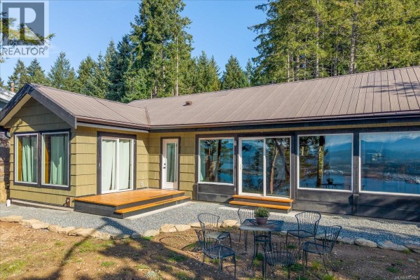 Kitchen - 1306 Harrison Way, Gabriola Island, BC V0R1X2 Photo 4