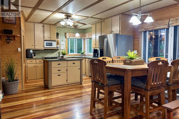 Kitchen/Dining room - 1306 Kewatin Lane, Turtle Lake, SK S0M1J0 Photo 4