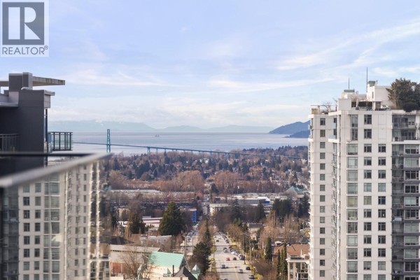 1307 135 E 13th Street, North Vancouver, BC V7L0J8 Photo 2