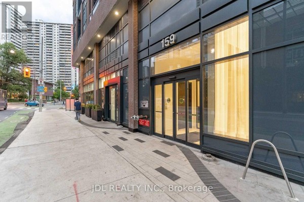 1308 - 159 Wellesley Street E, Toronto, ON M4Y0H5 Photo 3