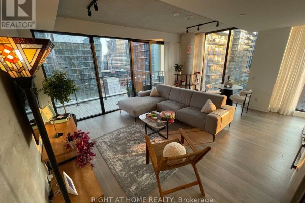 1308 - 55 Ontario Street, Toronto, ON, photo 2