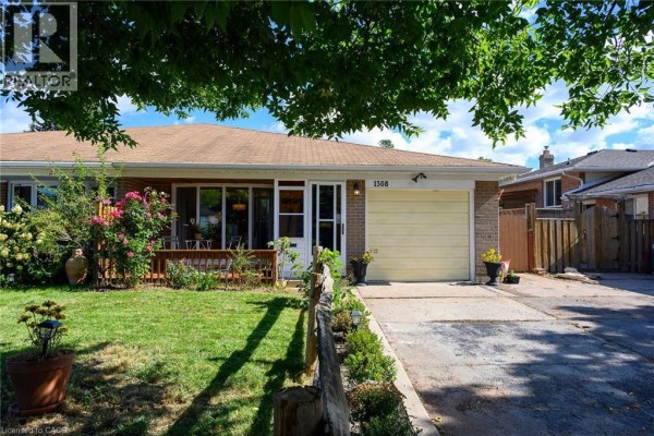 1308 Redbank Crescent, Oakville
