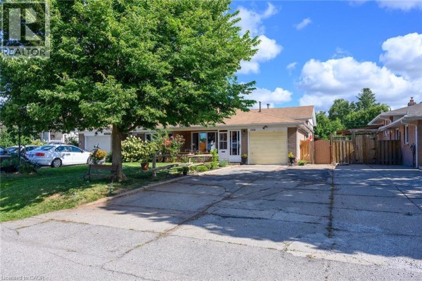 4pc Bathroom - 1308 Redbank Crescent, Oakville, ON L6H1Y5 Photo 3