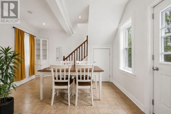 Sitting room - 1308 Shillington Avenue, Ottawa, ON K1Z8A5 Photo 4
