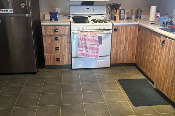 Kitchen - 1308 Wilhelmina Way, Langford, BC V9B4K3 Photo 5