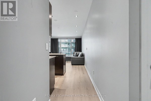 Bathroom - 1309 - 365 Prince Of Wales Drive, Mississauga, ON L5B0G6 Photo 4