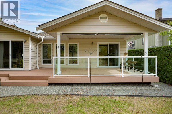 Ensuite - 1309 Layritz Pl, Saanich, BC V8Z7C4 Photo 5
