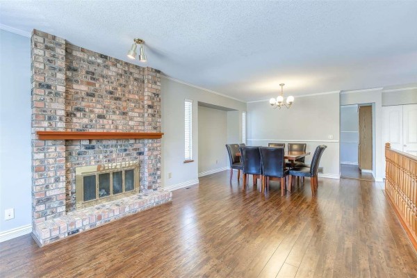 13095 65a Avenue, Surrey, BC V3W8P7 Photo 3