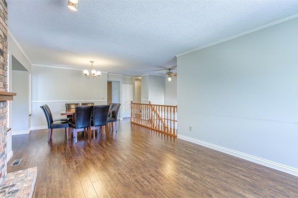 13095 65a Avenue, Surrey, BC V3W8P7 Photo 4