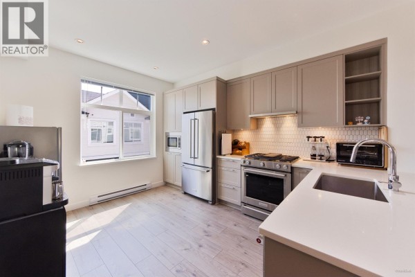 131 3565 Baycrest Avenue, Coquitlam, BC V3B0R7 Photo 3