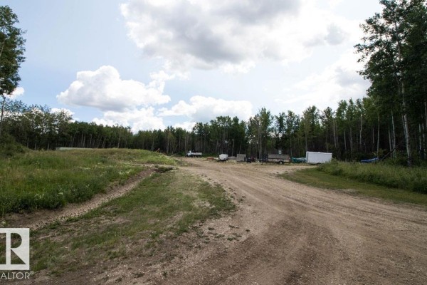 #131 5519 Twp Rd 550, Rural Lac Ste  Anne County, AB T0E0L0 Photo 5