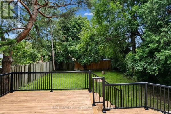 131 Bond Street, London South, ON N6C1W6 Photo 4