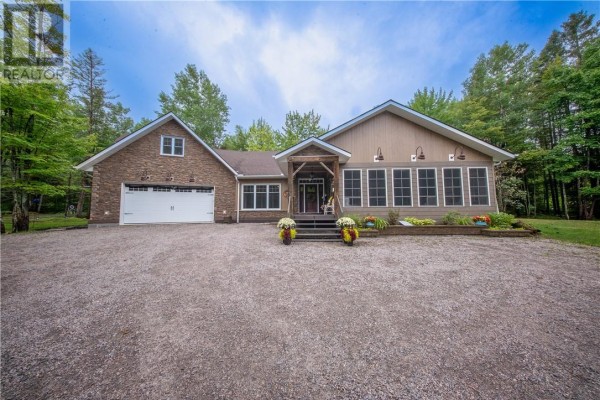 131 Casimir, St  Charles, ON, photo 2