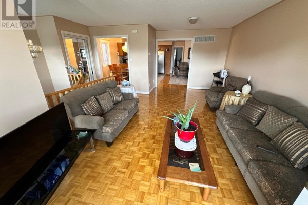 131 Colombo Crescent, Vaughan, ON L6A2T9 Photo 3