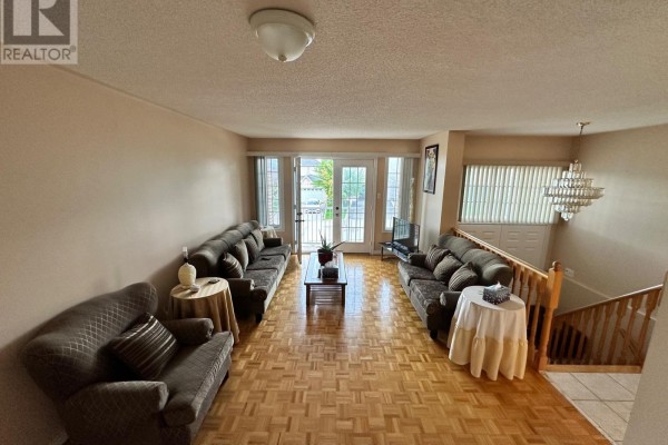 131 Colombo Crescent, Vaughan, ON L6A2T9 Photo 4
