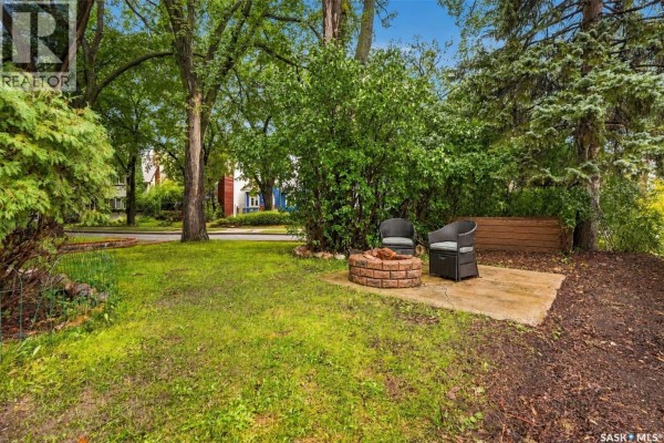 Kitchen - 131 Connaught Crescent, Regina, SK S4T6M8 Photo 3