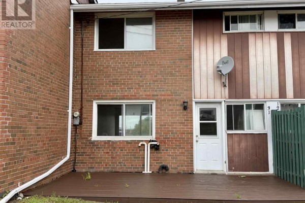 Living room - 131 Hillside Dr N, Elliot Lake, ON P5A1X5 Photo 2