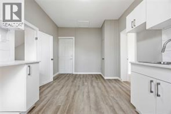 131 Margaret Avenue Unit# 5, Wallaceburg, ON N8A2A2 Photo 4